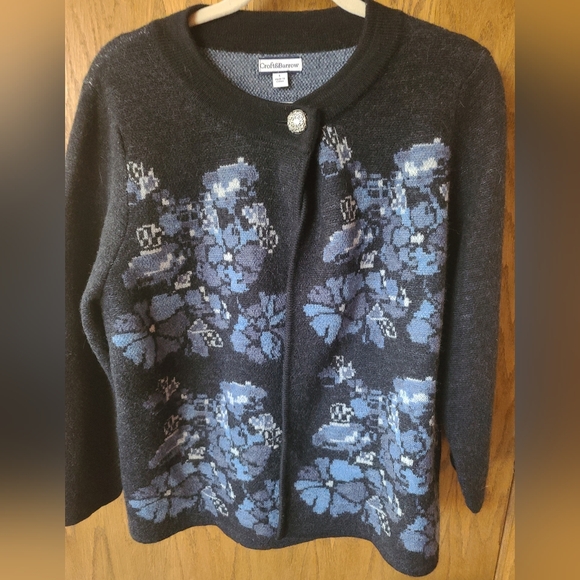 EUC Woman's L Croft & Barrow 100% warm wool cardigan - Picture 3 of 12